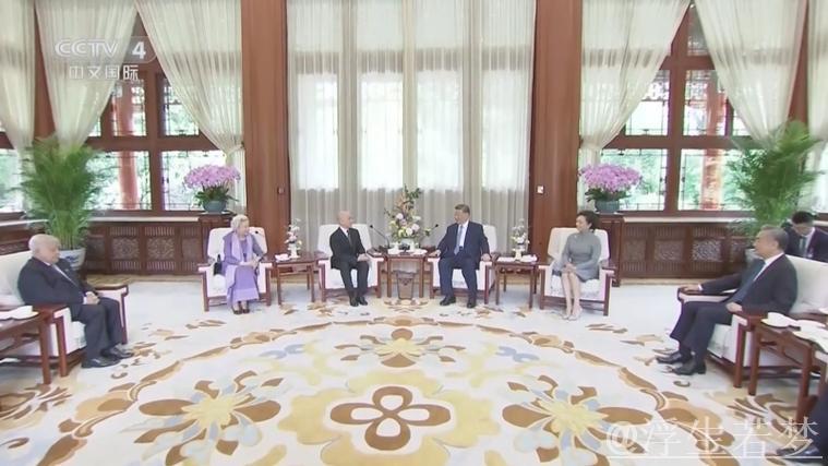 习近平与柬埔寨国王西哈莫尼举行会晤 习近平与柬埔寨国王西哈莫尼举行会晤